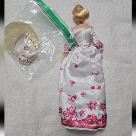 Barbie Tea Set 2002 - Picture 2 of 6